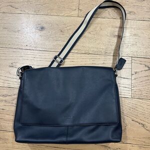 Coach  Charles NAVY Leather Messenger